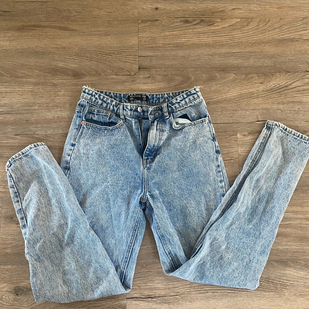 Pretty Little Thing Mom Jeans